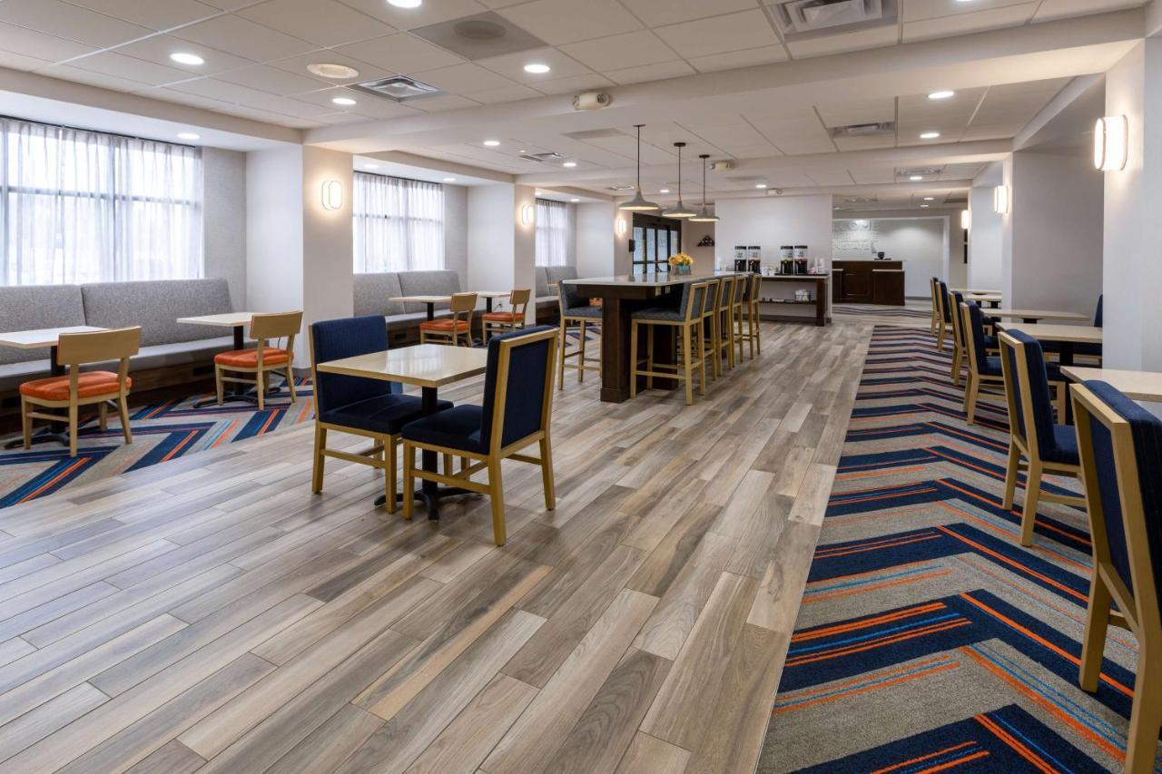 Hampton Inn Milford Ngoại thất bức ảnh