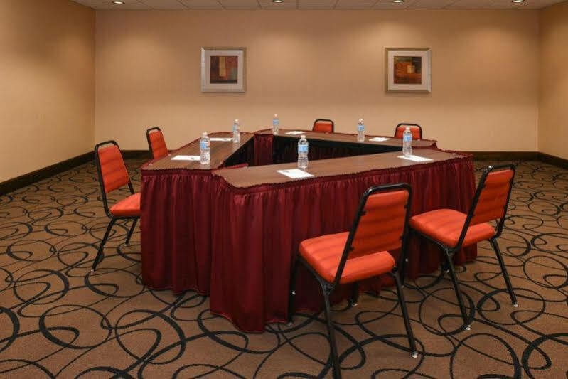 Hampton Inn Milford Ngoại thất bức ảnh